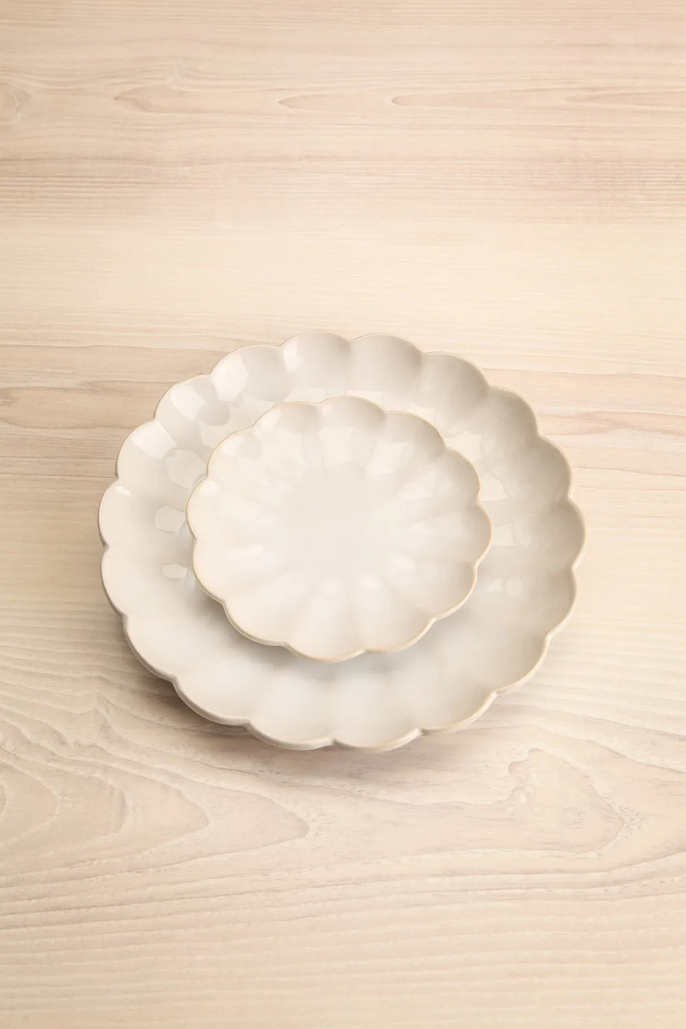 Amelia Plate White | 2 Options