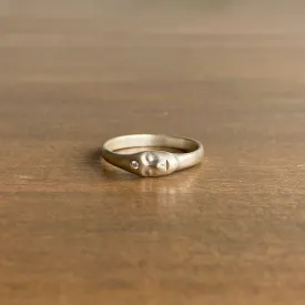 Little Grey Lady Cameo Ring with Diamond