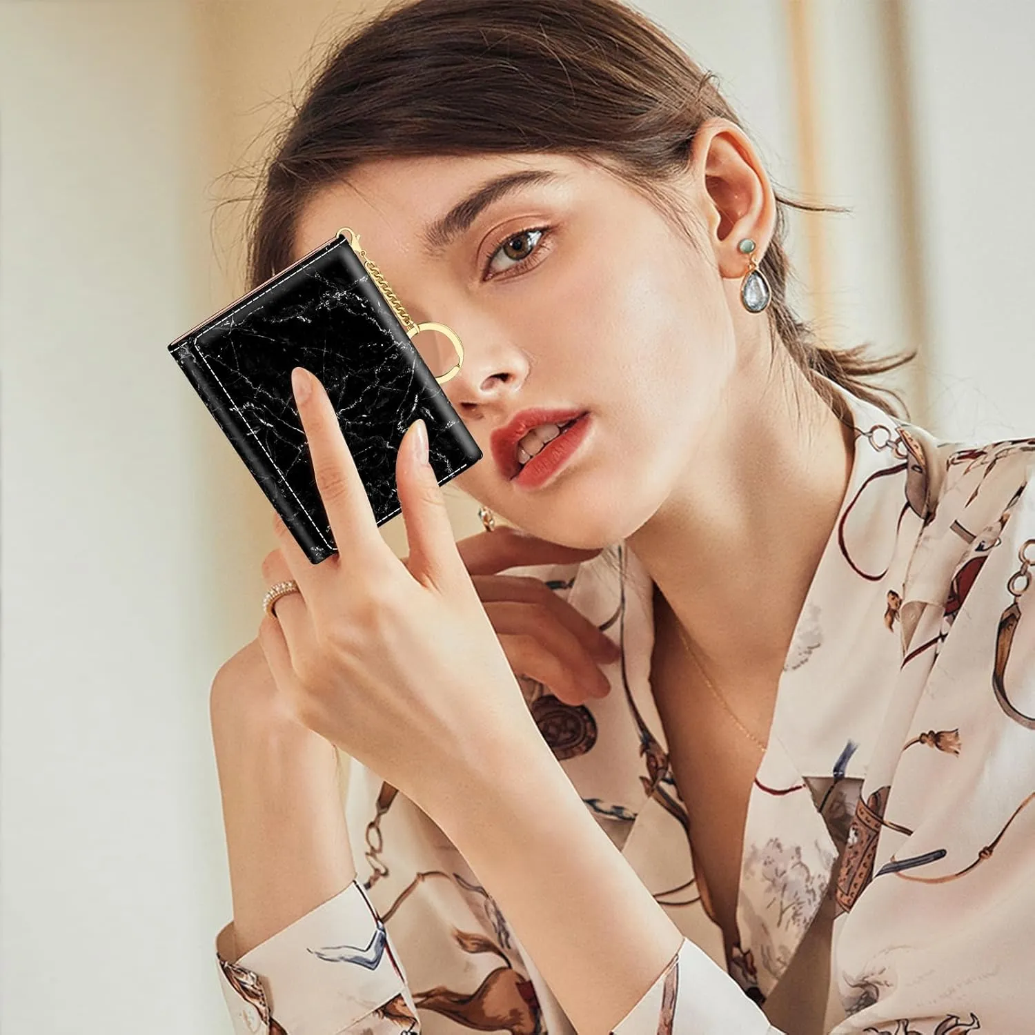 Rouidr Womens Wallet, Small Slim RFID Card Wallets for Women, Trifold Leather Clutch Card Organizer, Cute Front Pocket Purse with 7 Slots & ID Window & Keychain, Black Marble