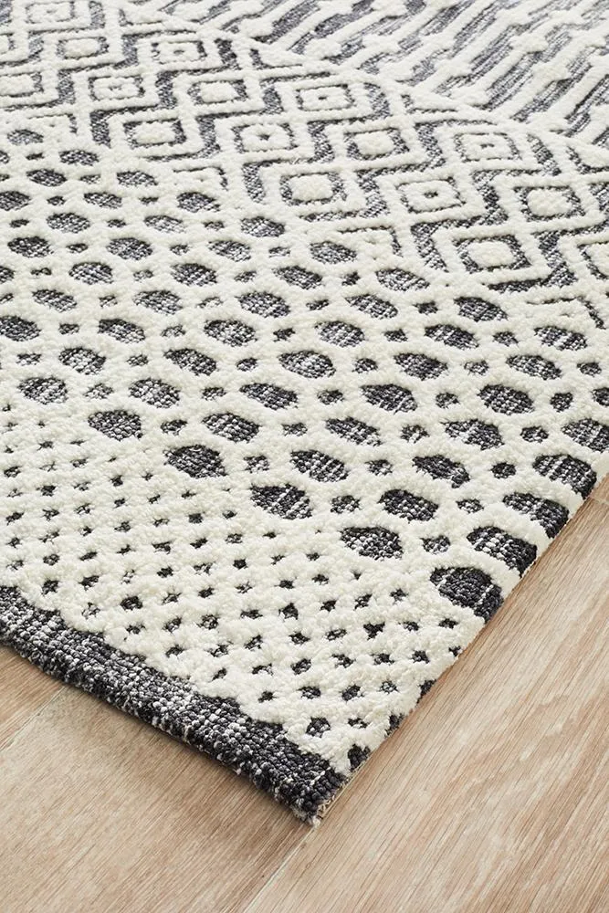 Rustic Casual Tribal Design Emma Rug - Ivory/Black