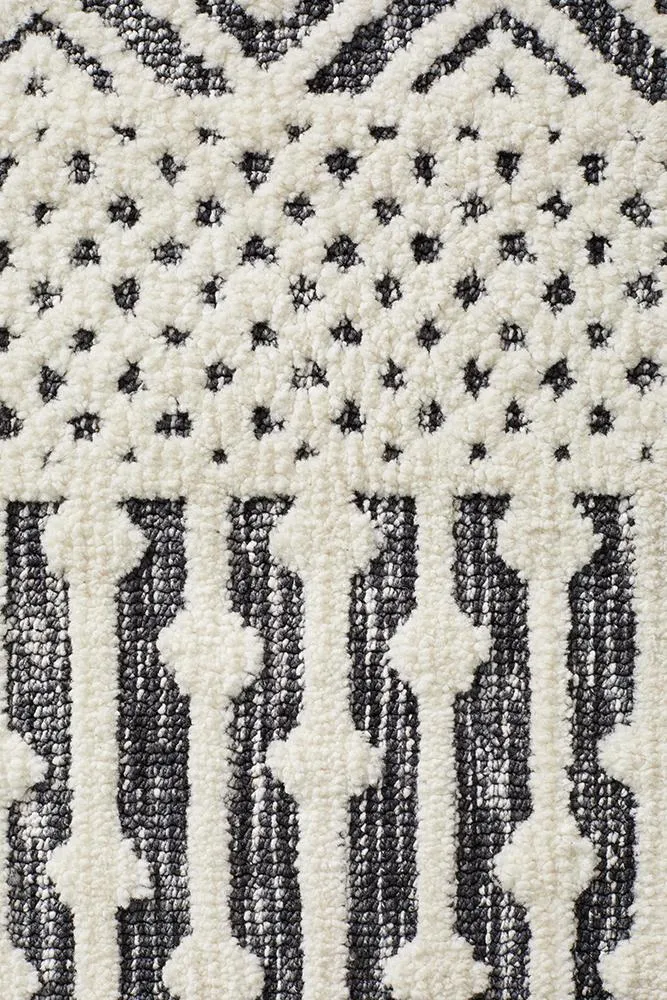 Rustic Casual Tribal Design Emma Rug - Ivory/Black