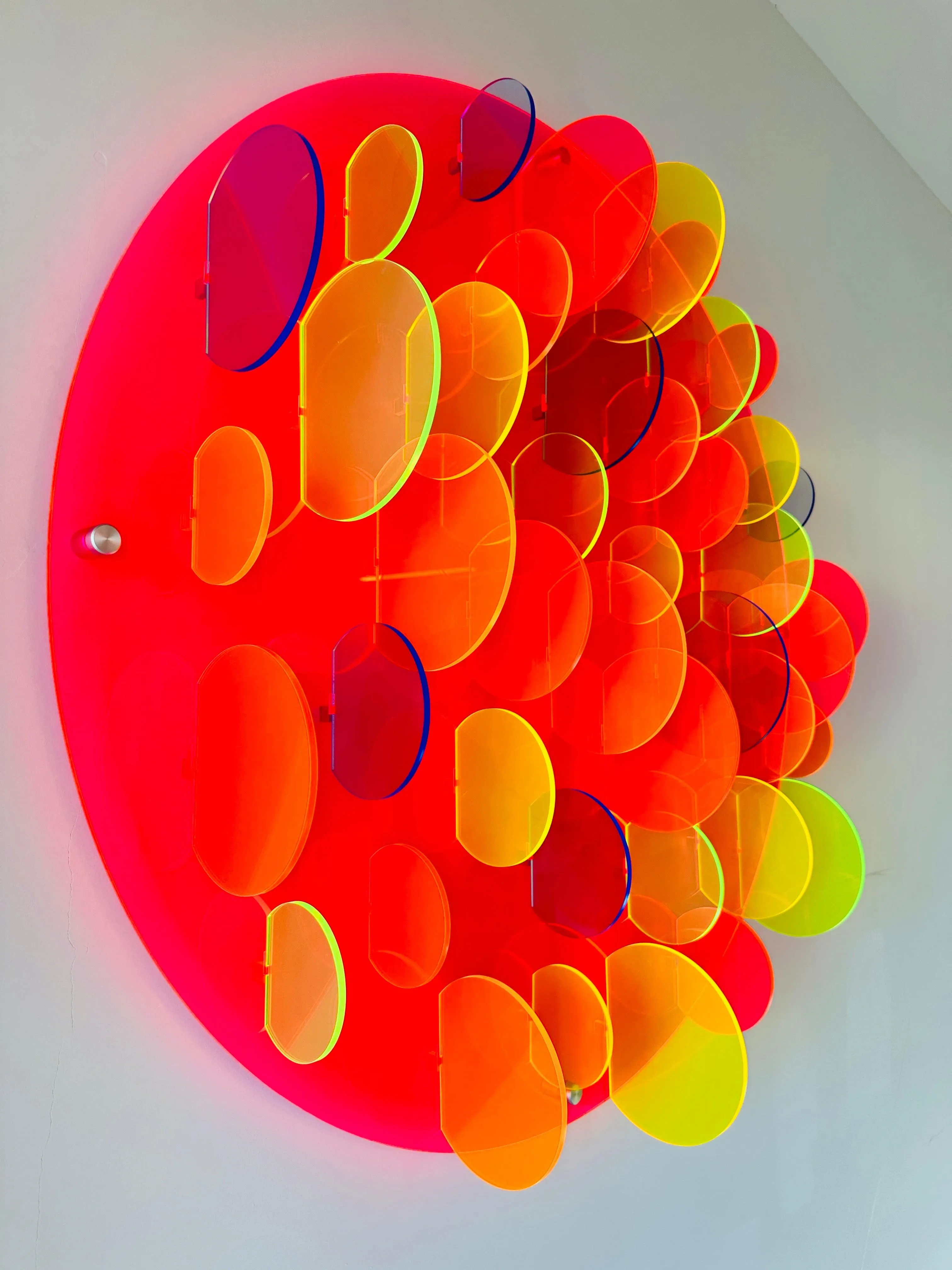 Scalloped Bubbles 3D Wall Art Fluorescent Transparent Acrylic